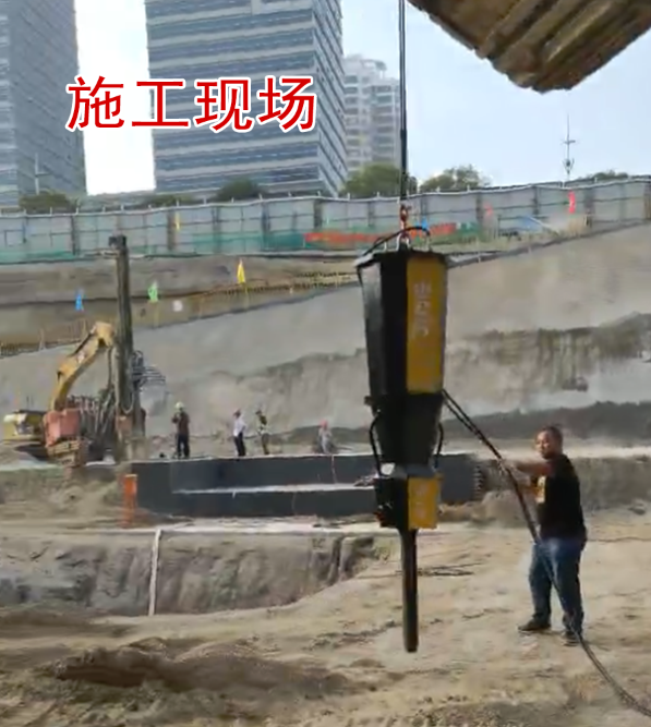 “愚公斧”動力十足城市建設基坑挖掘工程現場